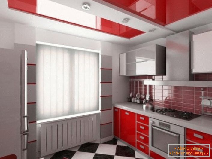 Rote Spanndecken - eine gute Wahl für die Küche mit einem scharlachroten Set.