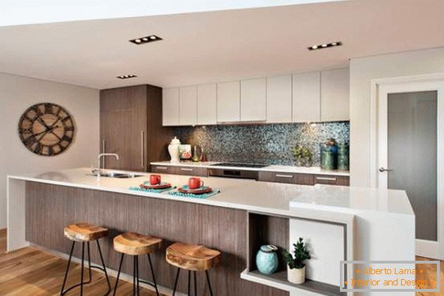 Ultra-moderne Küche im Design eines Landhauses