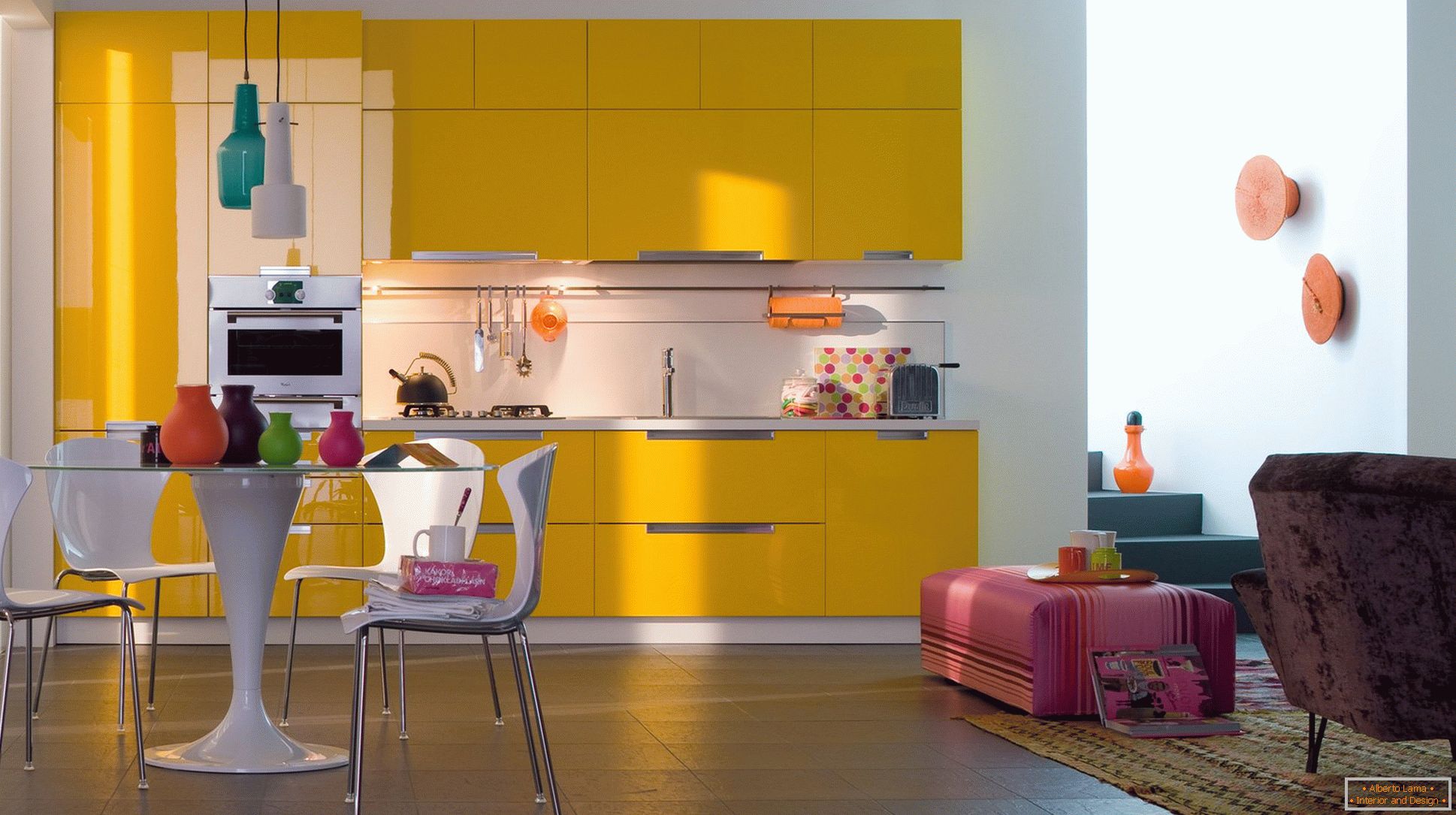 Gelbe Küche im Innenraum