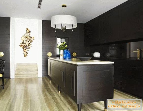 Schwarz-mit-Gold-Möbel-für-Küche
