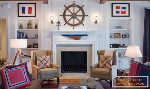 Design eines Wohnzimmers in einem Marine-Stil und Farben