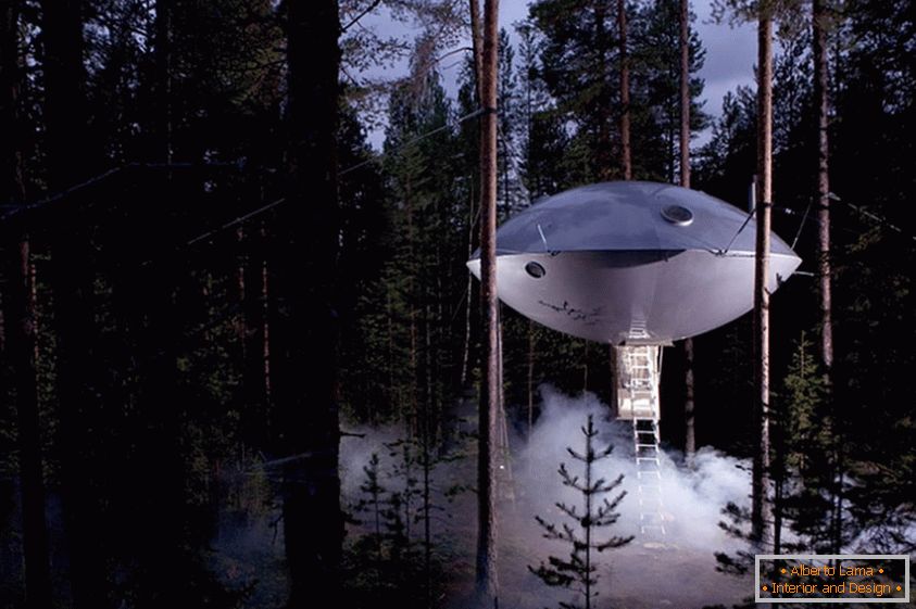 UFO Baumhaus (Schweden)