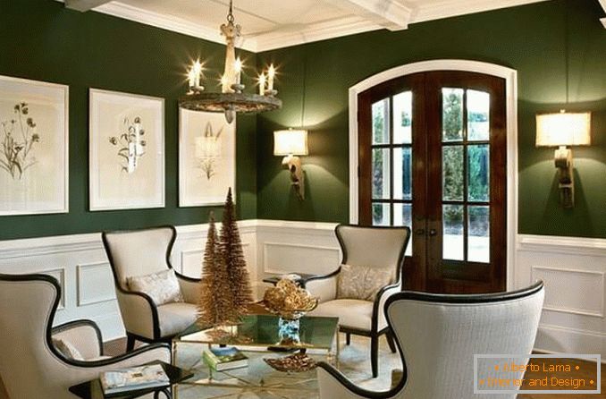 Design des Wohnzimmers in grün und weiß