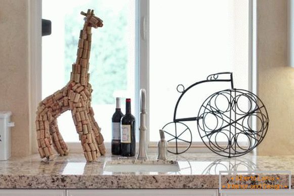 Giraffe von Weinkorken