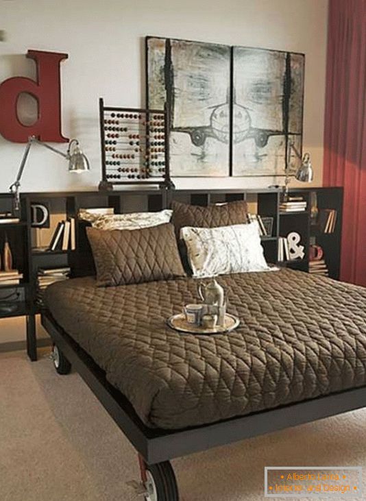 Ungewöhnliches Schlafzimmerdesign mit stilvollen Regalen