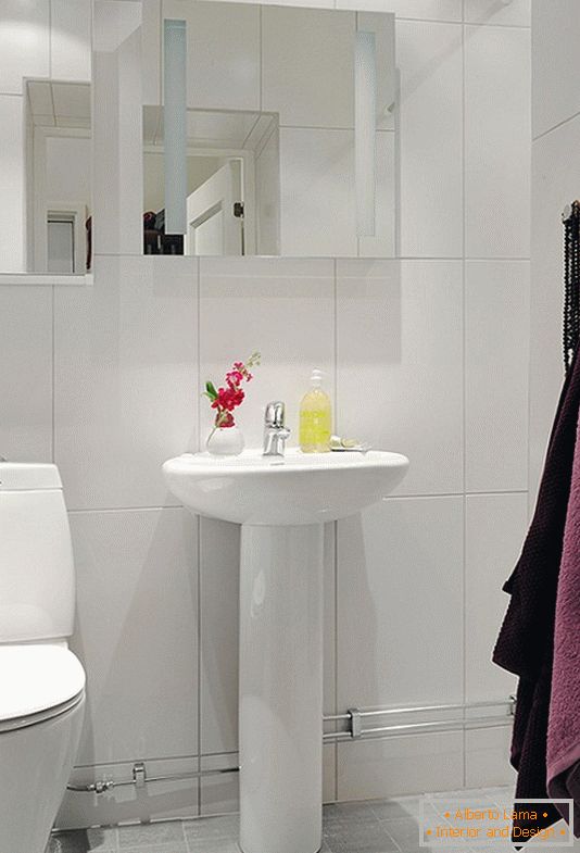 Badezimmer einer kleinen Wohnung in Schweden