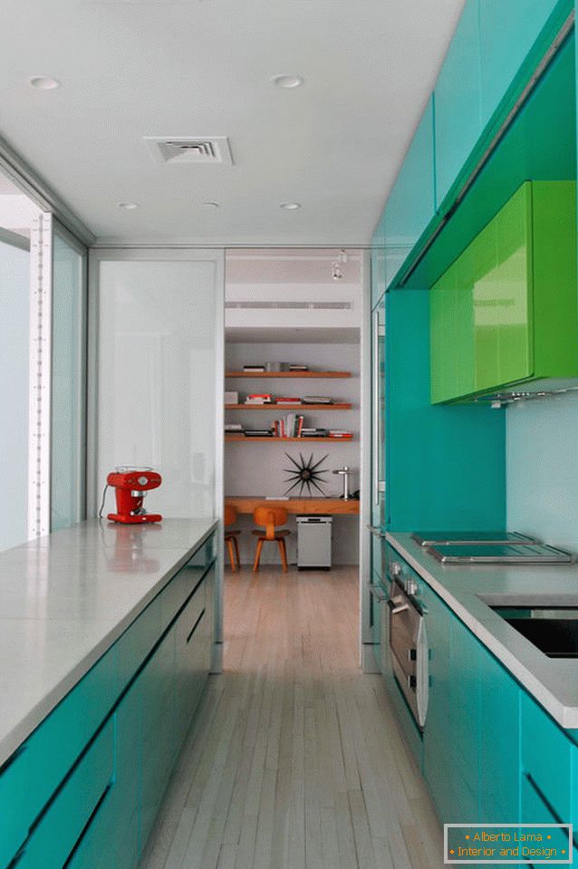 Küche in hellen Farben