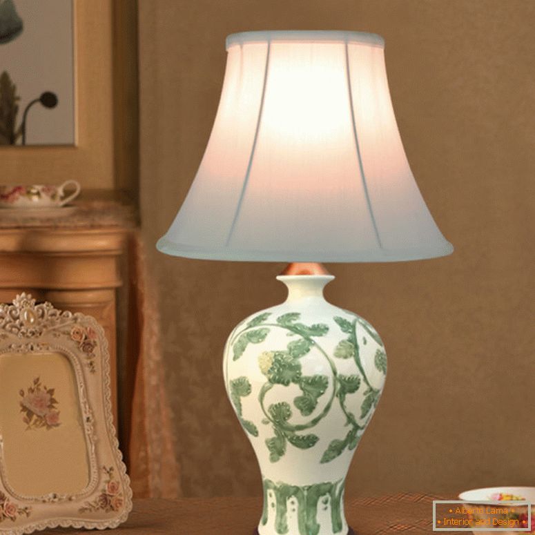 Im europäischen Stil-110-in-220-in-Source-Licht-Tuch-Lampenschirm-Keramik-Lampen-Schlafzimmer-Porzellan-Tisch-Lampe