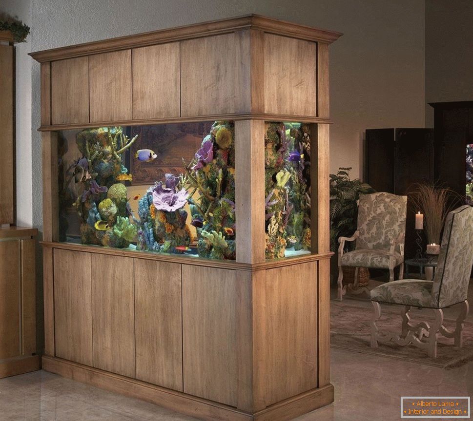 Aquarium mit dem Design aus Holz