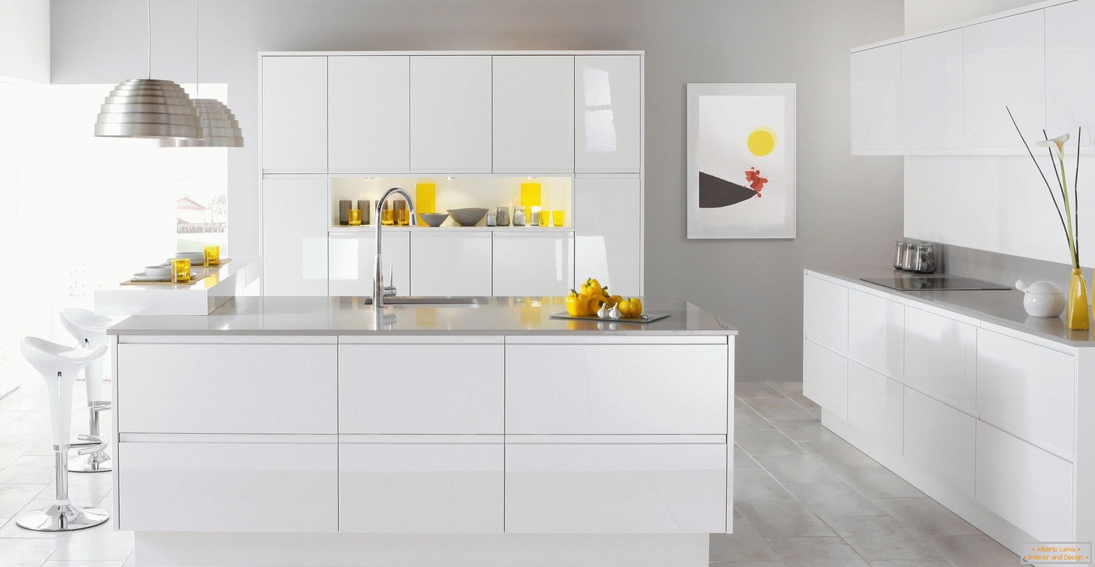 Stilvolle weiße Küche