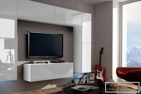 Weiße glänzende Wohnzimmermöbel на стенах