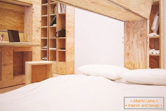 Schlafzimmer Wohnung mit transformierbaren Möbeln
