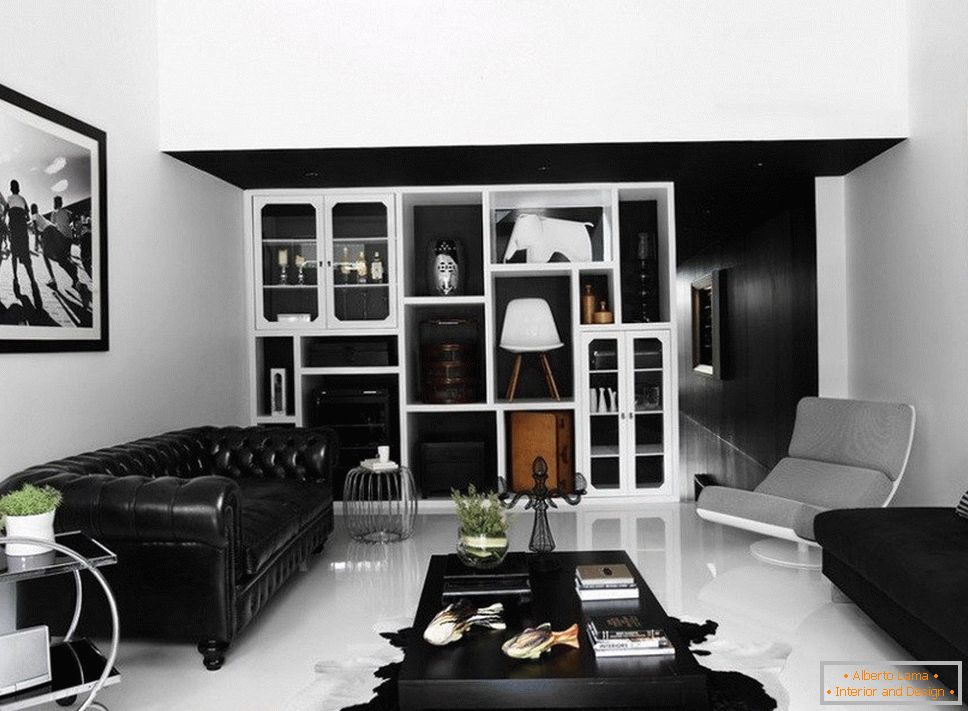 Weißer Boden und schwarze Möbel