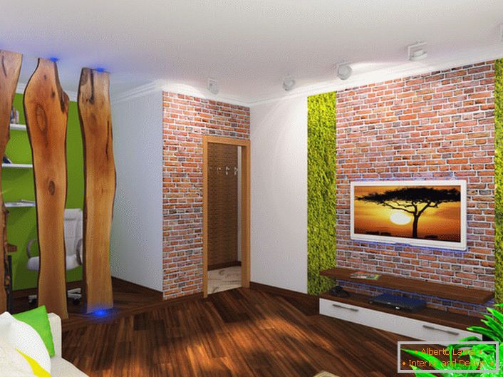 Das Mauerwerk wird vorteilhaft mit der Holzdekoration des Wohnzimmers kombiniert.
