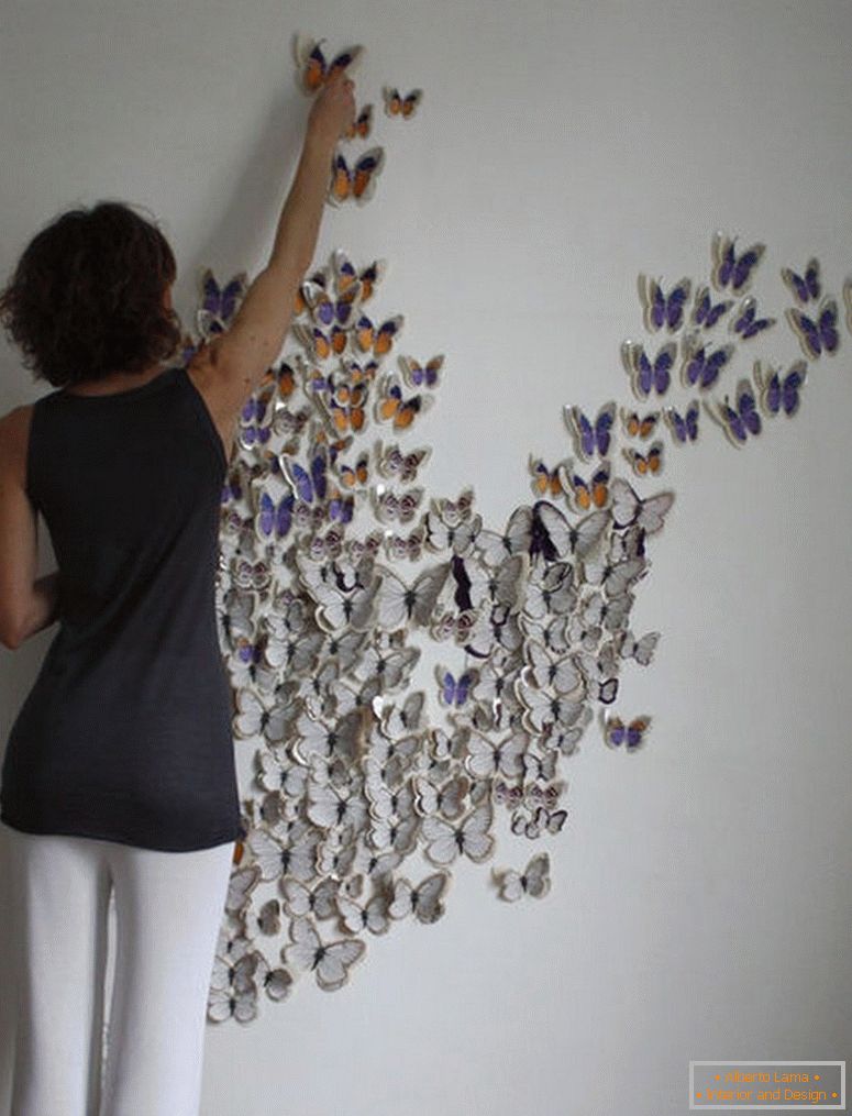 Kleben Sie Schmetterlinge an die Wand
