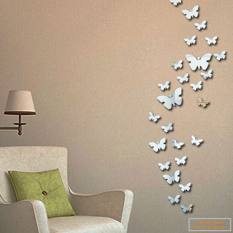 Spiegel Schmetterlinge an der Wand
