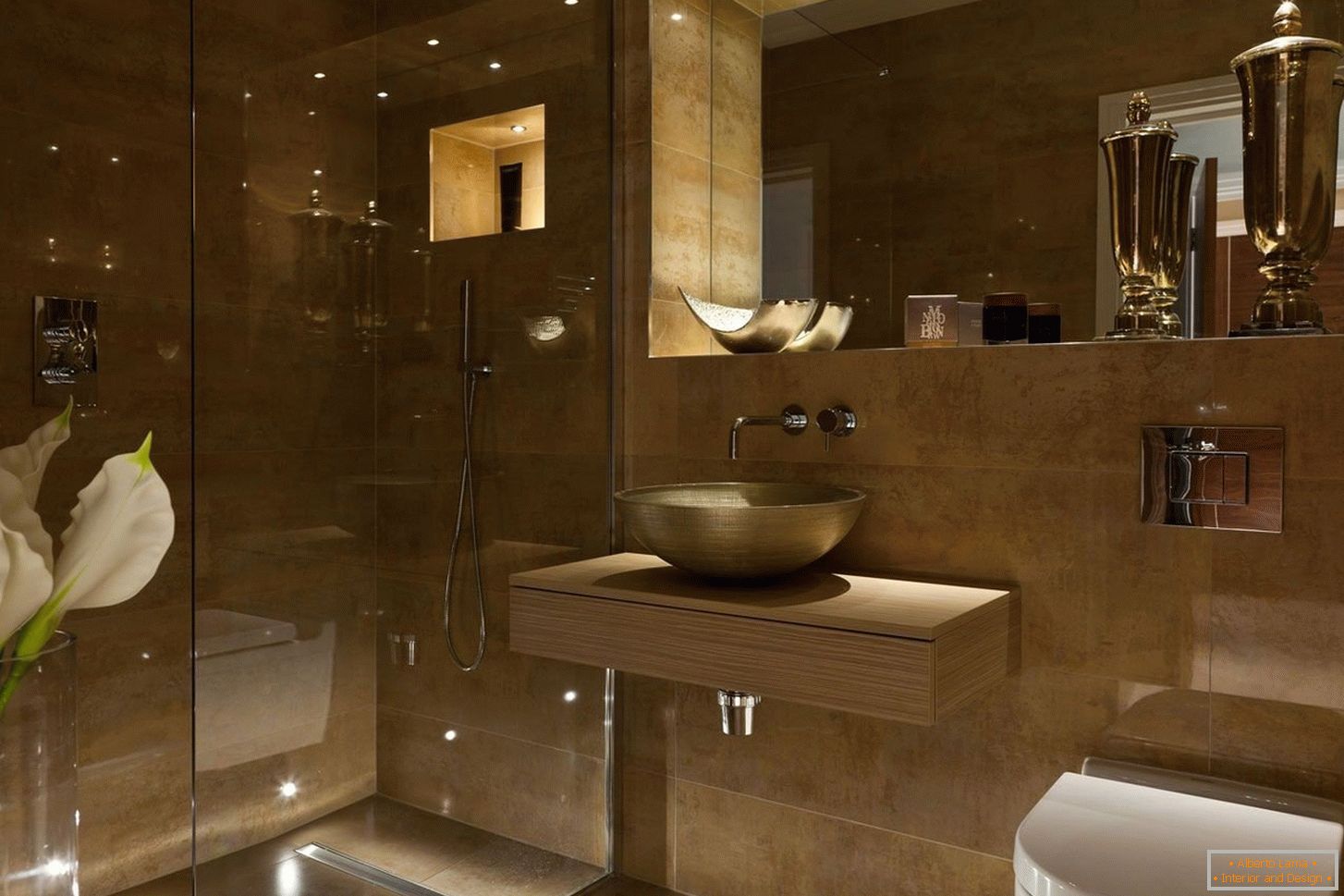 Luxuriöses Badezimmer Interieur