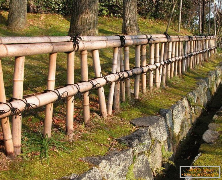 Schöner Zaun aus Bambus