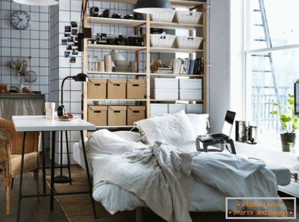 Hohe Decken in Studio-Apartment