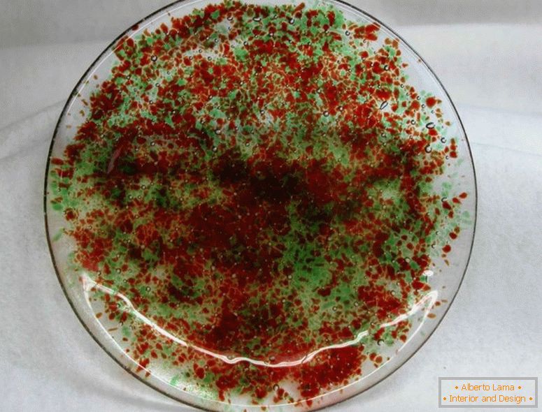red_and_green_frit_plate_3__42815-1338837043-1280-1280