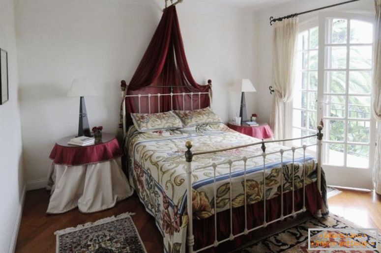 schön-traditionell-Französisch-Land-Haus-Bild-von-New-in-Design-2015-Schlafzimmer-Interieur-Land
