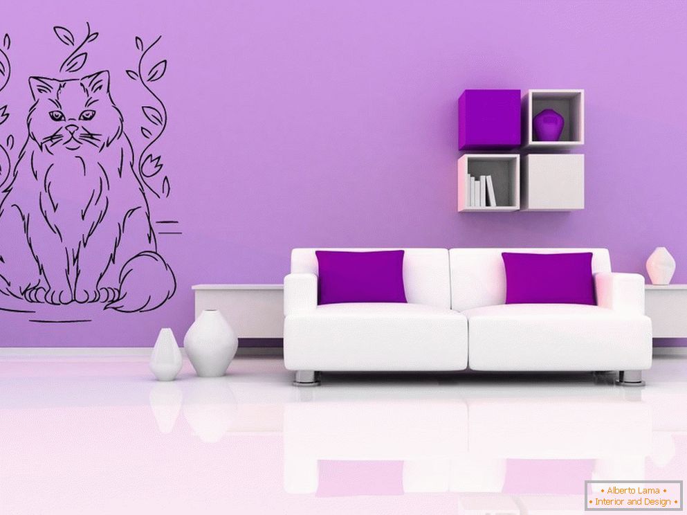 Weißes Sofa im lila Innenraum