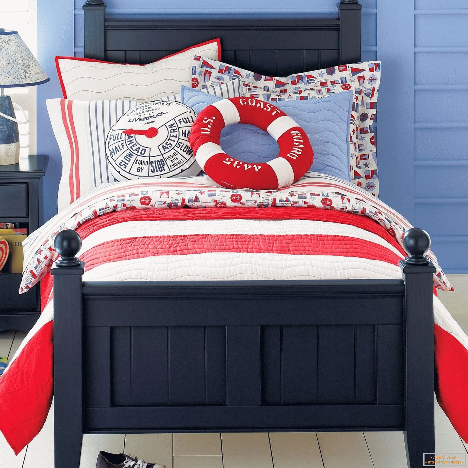 Ein Bett für einen Seemannsjungen