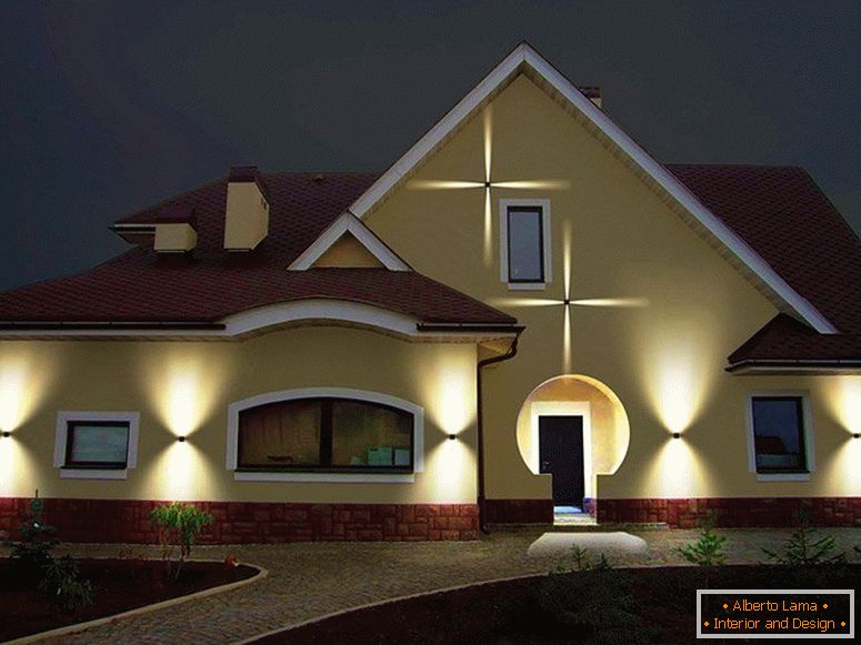 Fassadenbeleuchtung дома