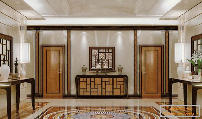 Luxuriöse Dekoration der Halle im Art-Deco-Stil mit Klassikern. Ein stilvolles, raffiniertes Interieur ohne überflüssige dekorative Details wirkt teuer und protzig.
