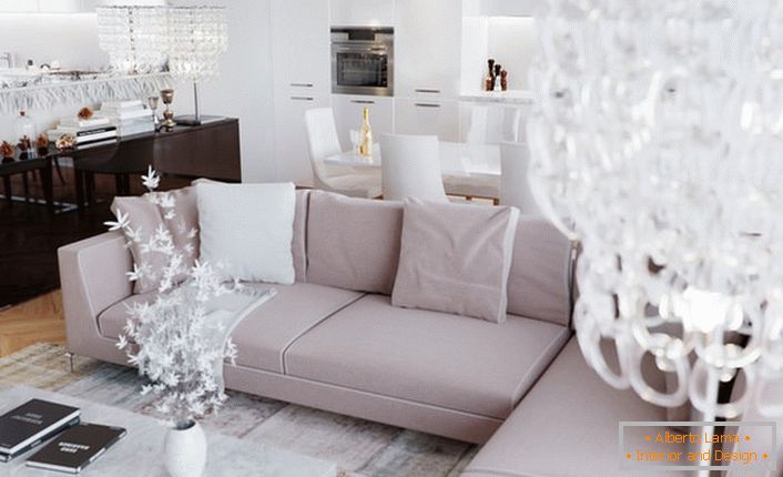 Luxuriöses, glamouröses Design des Gästezimmers im Art-Deco-Stil mit entsprechend ausgewählter Beleuchtung. Art-Deco-Stil