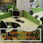 Grün-beige Büromöbel