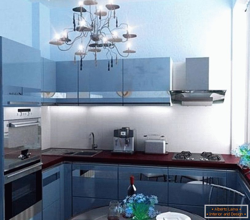 Blauer Kücheninnenraum