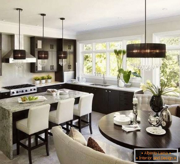 Küche Design Esszimmer Wohnzimmer in einem privaten Haus im Stil des Luxus