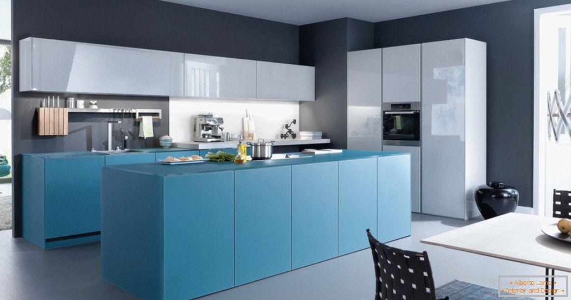 Blaue Küche im Minimalismus Stil