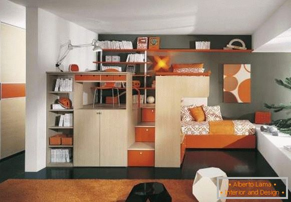 Entwurf einer Einzimmerwohnung mit einem Schulkind - ein Arbeitsplatz auf dem Foto
