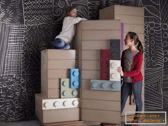 Möbel für Ein-Zimmer-Wohnung mit einem Kind Foto