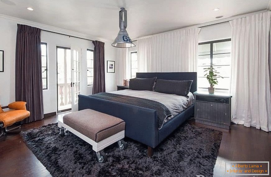 Design eines Männerschlafzimmers im klassischen Stil