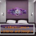 Modulares Gemälde an der lila Wand des Schlafzimmers