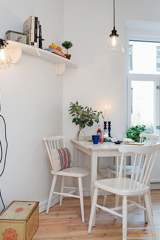 Ein-Zimmer-Apartment in Göteborg von schwedischen Designern entworfen