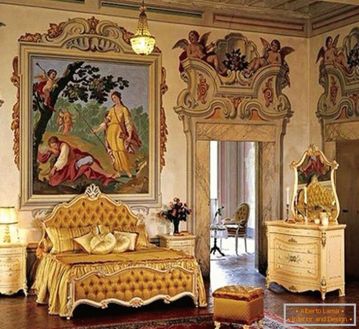Ein wirklich königliches Schlafzimmer in einem Landhaus.
