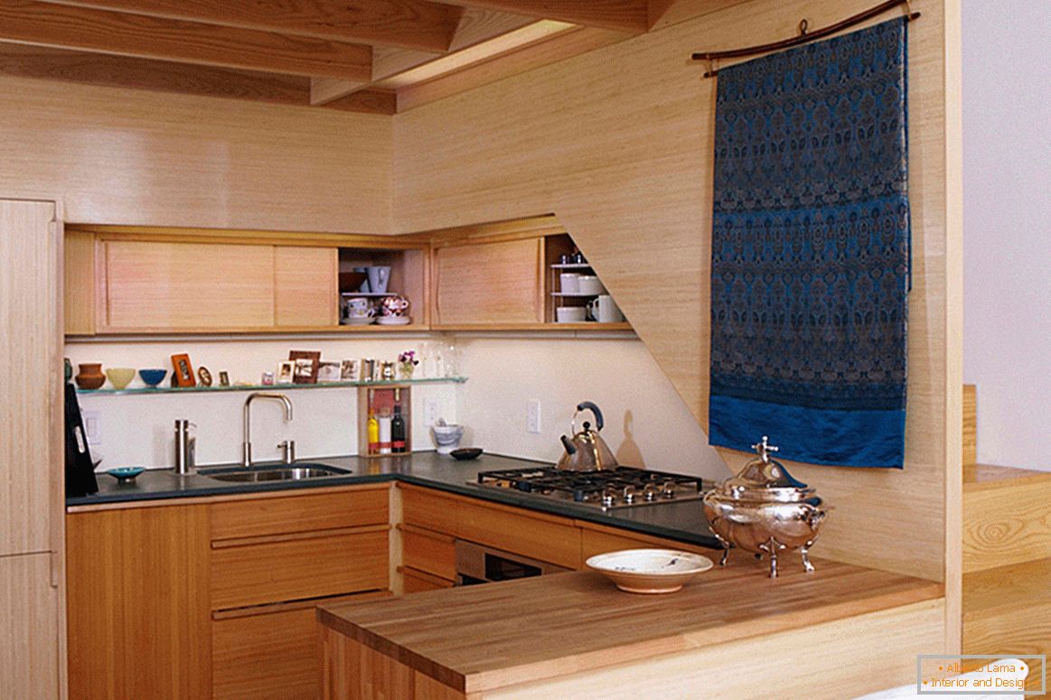 Küche in einer kleinen zweistöckigen Wohnung - Foto 1