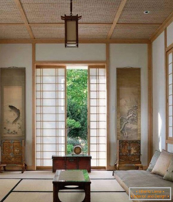 Exotisches Design von Innenräumen im ethnischen Stil Japans
