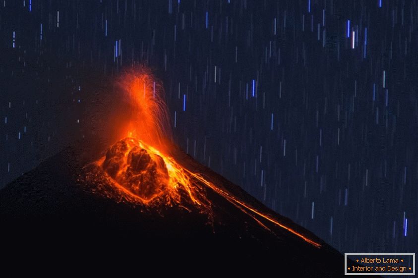 Vulkanausbruch на фоне звёздного неба
