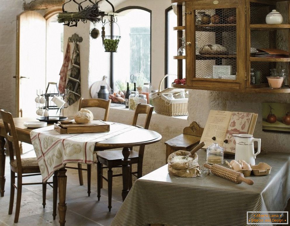 Dekorieren Sie die Küche im Stil der Provence