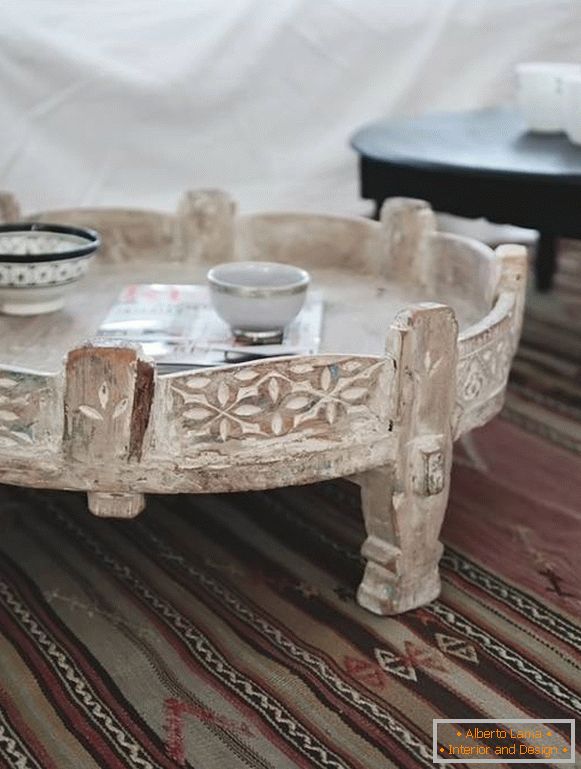 Tisch-in-marokkanischen Stil