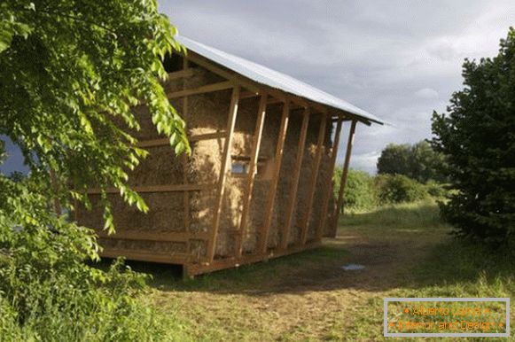 Aussehen der umweltfreundlichen kleinen Hütte in Frankreich