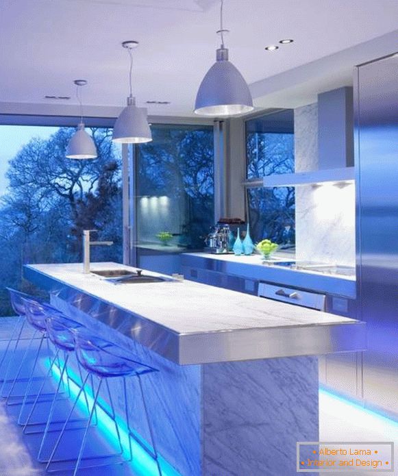 Futuristische High-Tech-Stil im Inneren der Küche