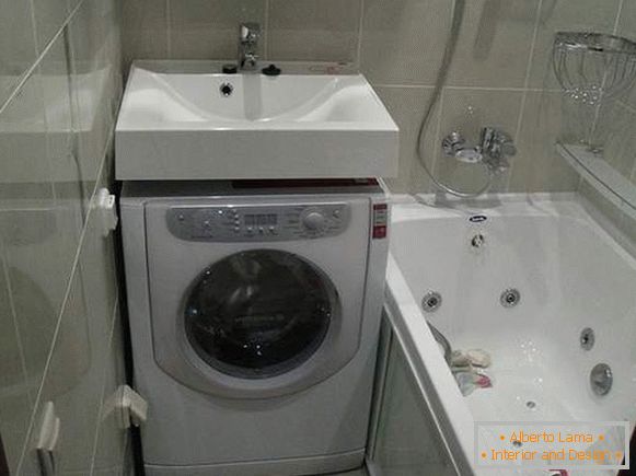 Badgestaltung mit Waschmaschine, Foto 1