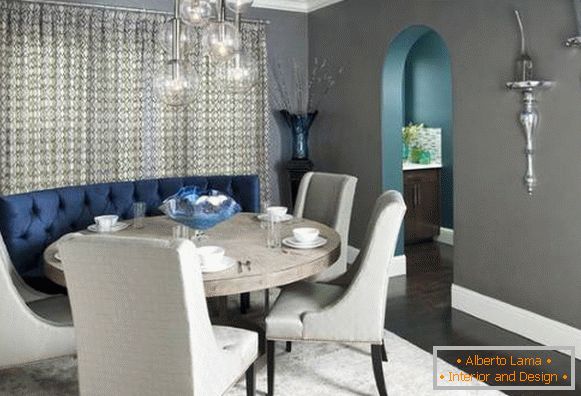 Luxuriöse Farben kombiniert mit Grau im Innenraum - Foto
