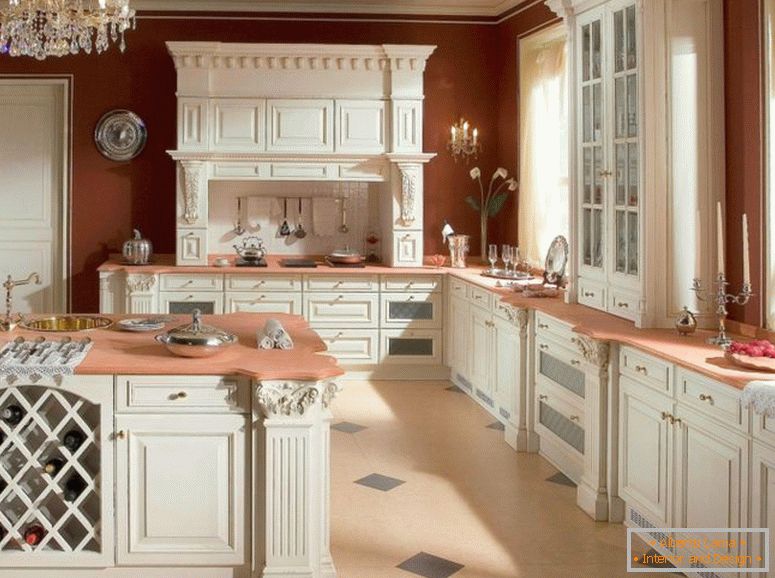 Licht-Küche-im-klassischen Stil-für-Privathaus